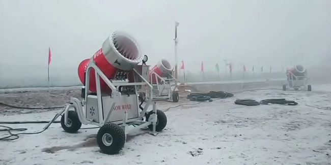 河南安陽白龍之潤嬉雪場
