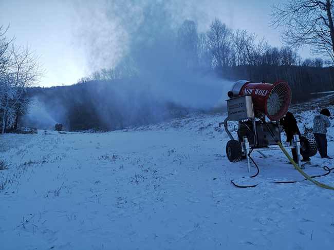 人工造雪機(jī)